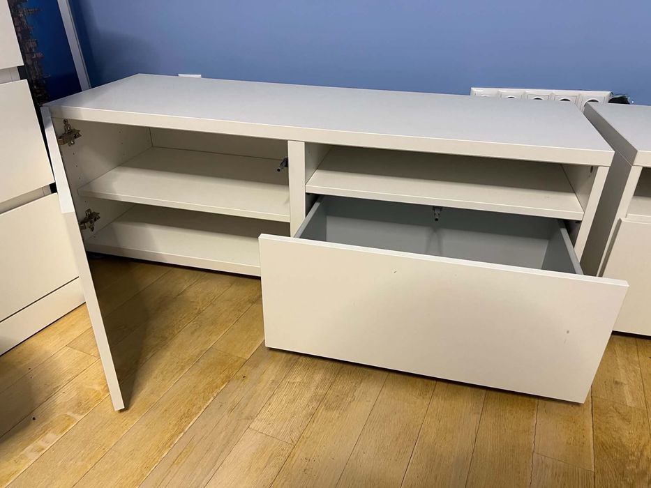 Две бели шкавчета от IKEA