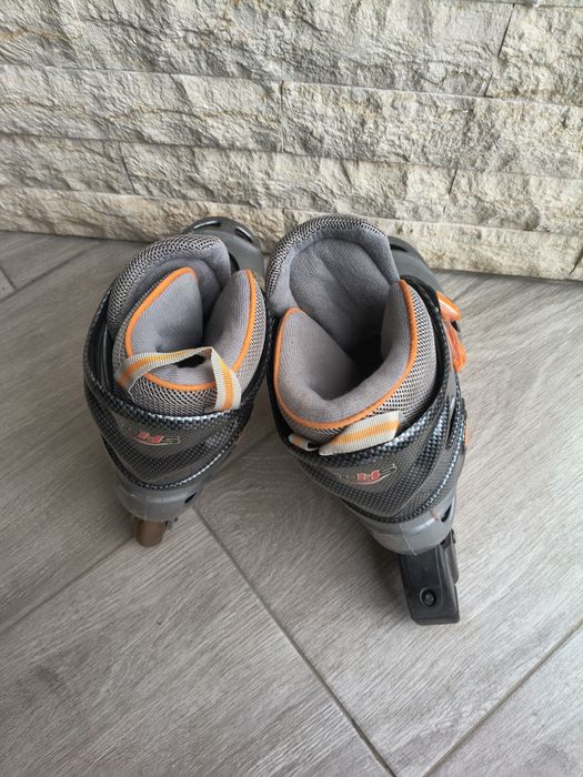 Vând role   DHS  sport mărimea 39.