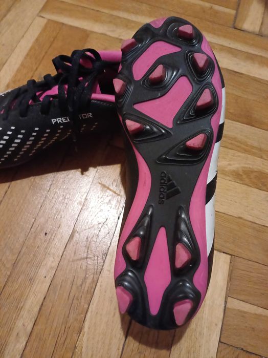 Маркови детски футболни и баскетболни обувки 38 номер