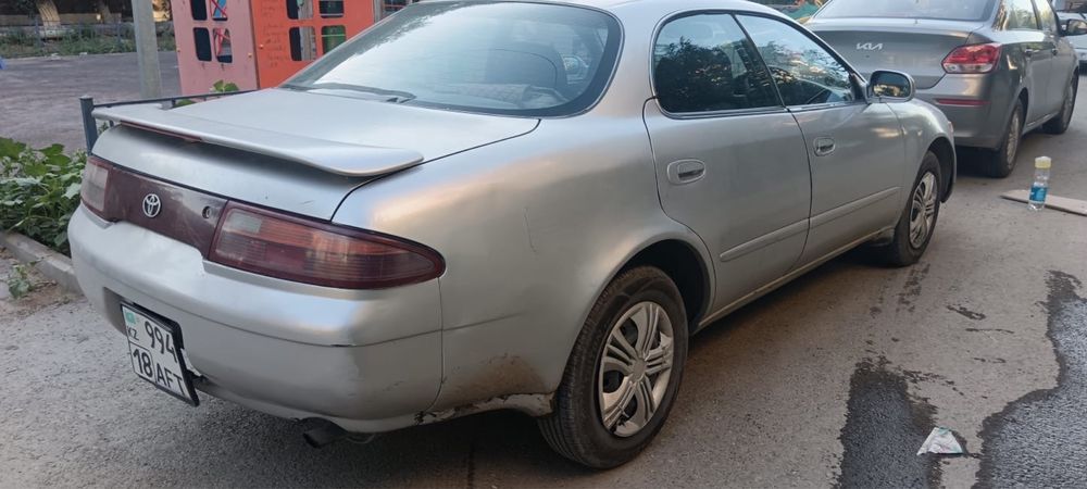Продам машину Toyota corolla
