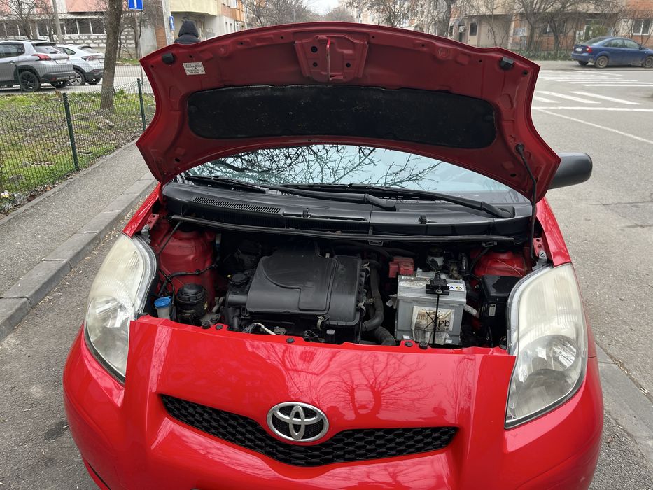 Toyota yaris noiembrie 2010