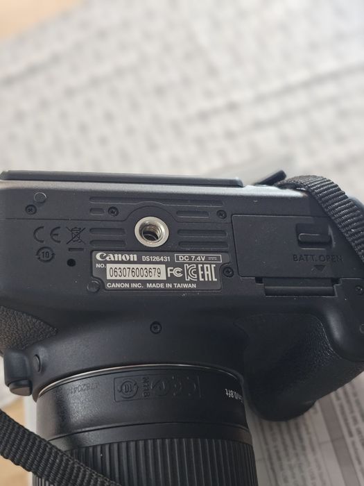 Canon eos 700D  НОВ