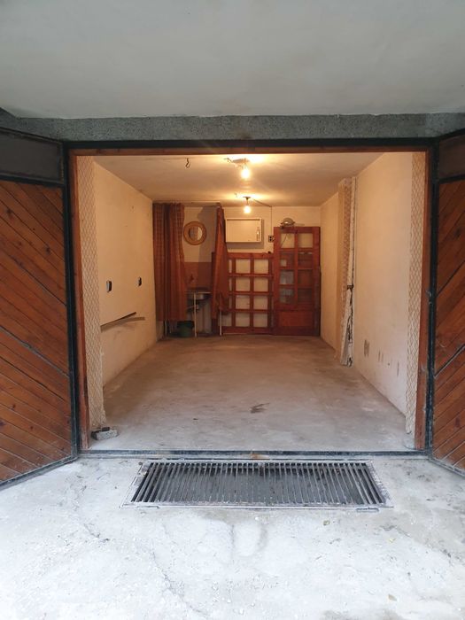 Дава се под наем Гараж / Паркомясто в Варна, Център - 15 кв.м за 120 € - Снимка #1