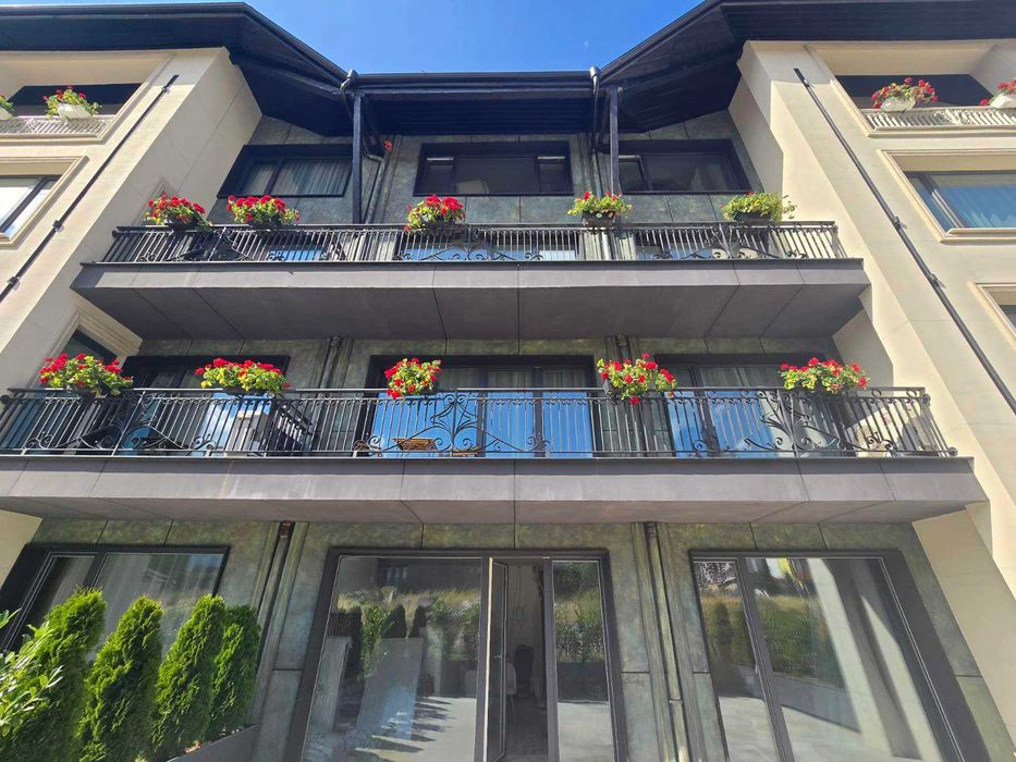 Двустаен апартамент с южно изложение в Amuse Bouche by SKABRIN