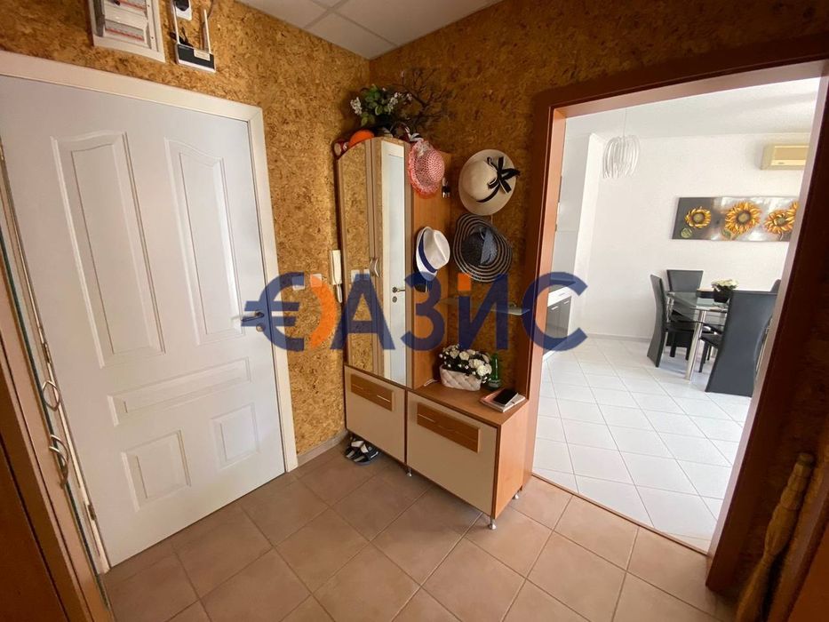 Тристаен апартамент с 2 спални с изглед към морето, в комплекс