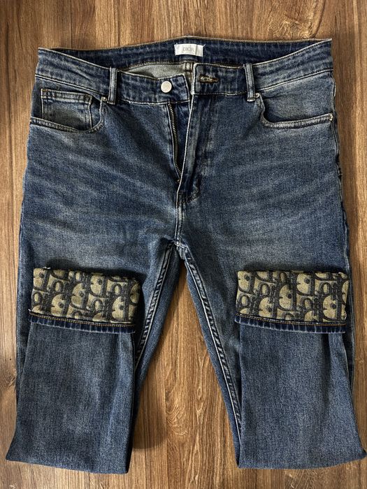 Продам джинсы Dior