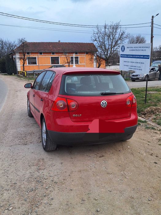 Autoturism golf 5