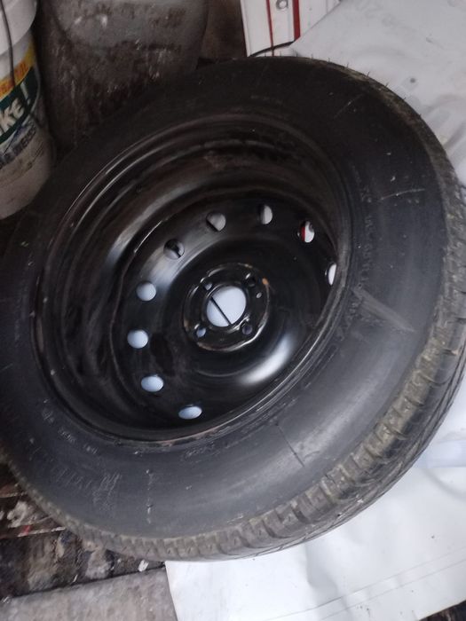 Roata de rezerva de logan