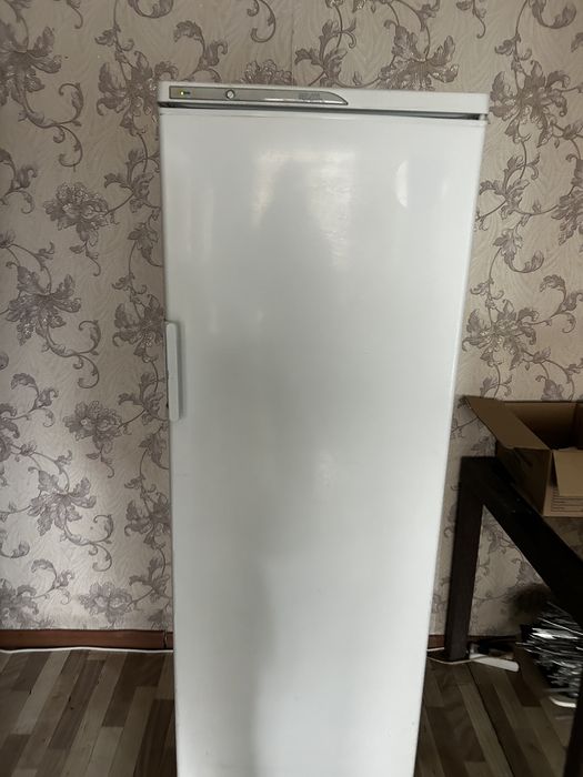 Морозильник вертикальный