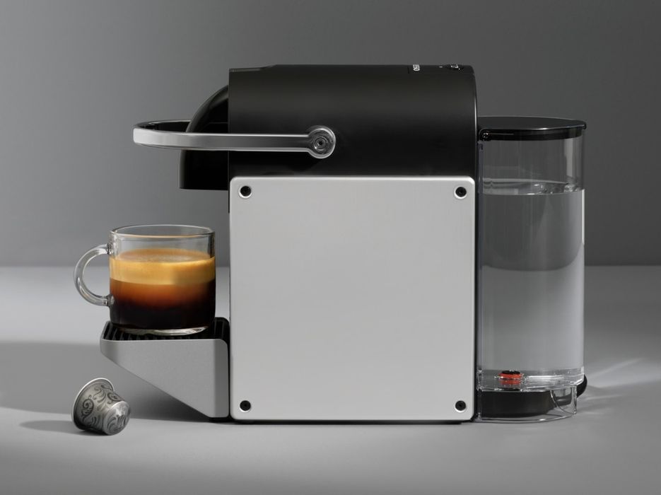 Капсульная кофемашина Nespresso Pixie