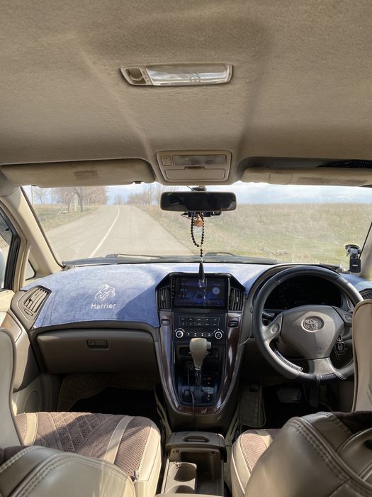 Toyota Harrier, автомобиль