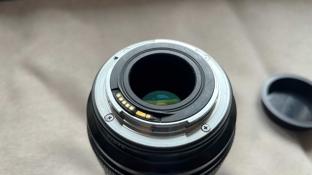 Canon EF 28-70mm f/2.8L USM
