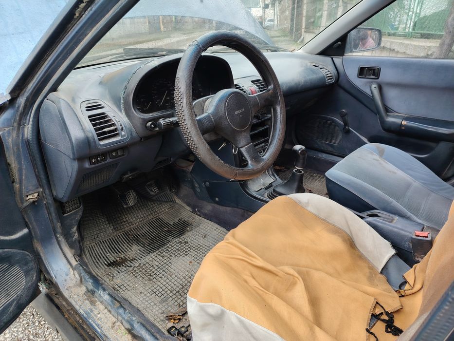 Мазда 323ф на части