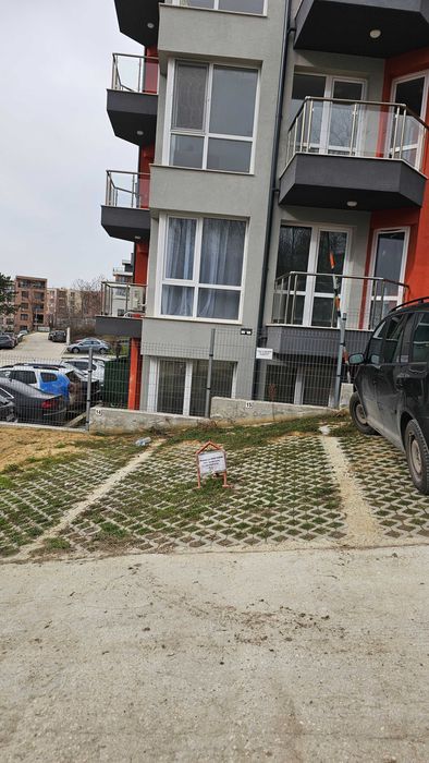 Дава се под наем Гараж / Паркомясто в Варна, м-т Пчелина - 15 кв.м за 61.2 € - Снимка #1