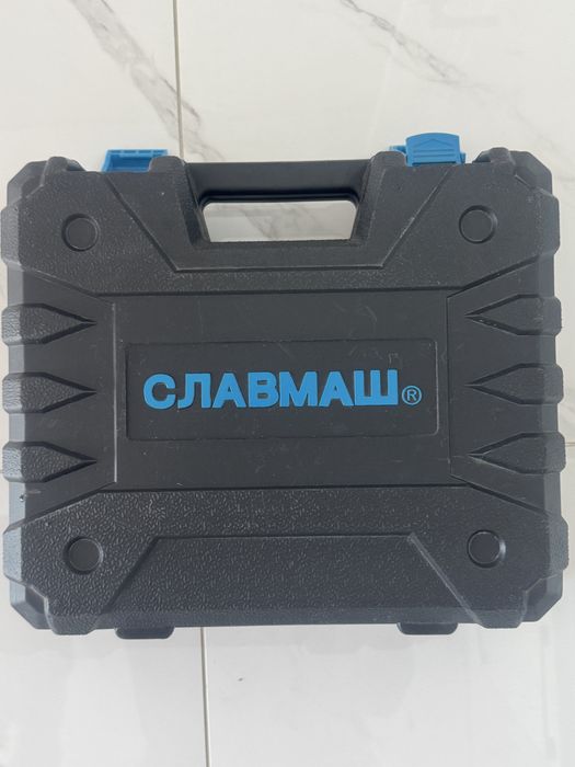 Шуруповерт продам