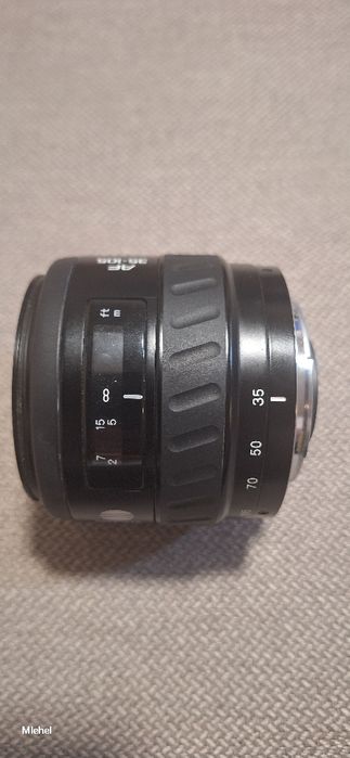 Obiectiv MInolta AF Zoom 35-105mm 1:3.5-4.5.
Minolta AF Zoom 100-200mm