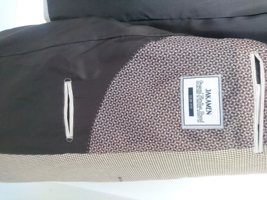 Sacouri si costume de marime 54-58