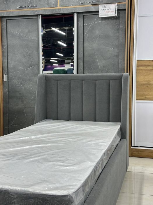 Односторонняя Кравать в стиле Хай-тек