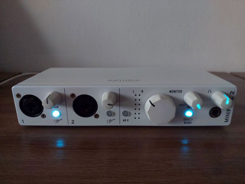 Arturia Minifuse 2 white