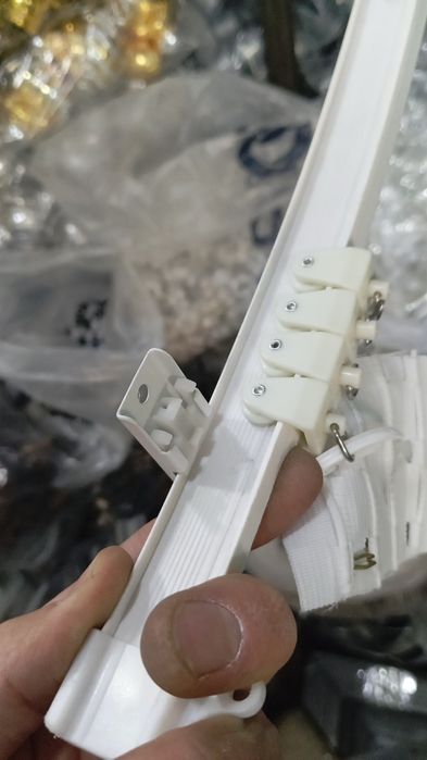 Карниз ва аксессуарлар парда учун Доставка установка 

УЙИНГИЗГА МОС