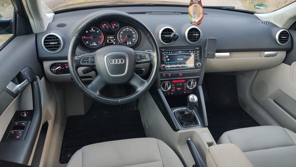AUDI A3 Sportback 2010 — imagine 2