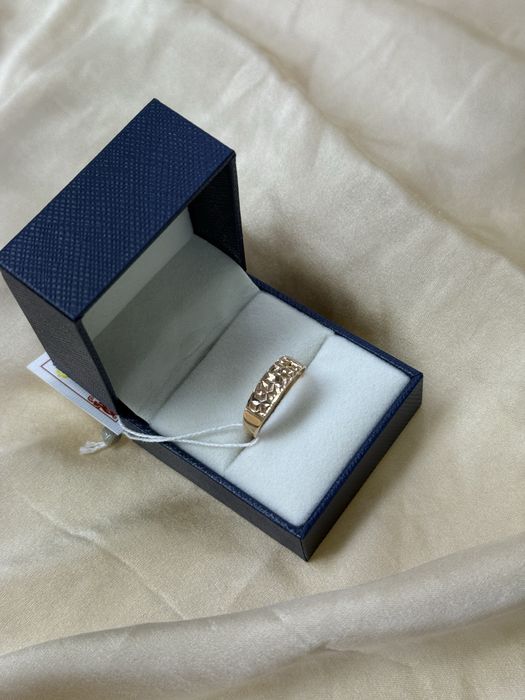 Золотое кольцо 585