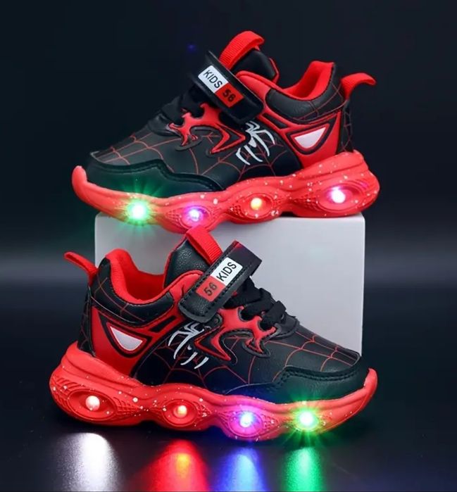 Adidași cu luminițe diverse modele