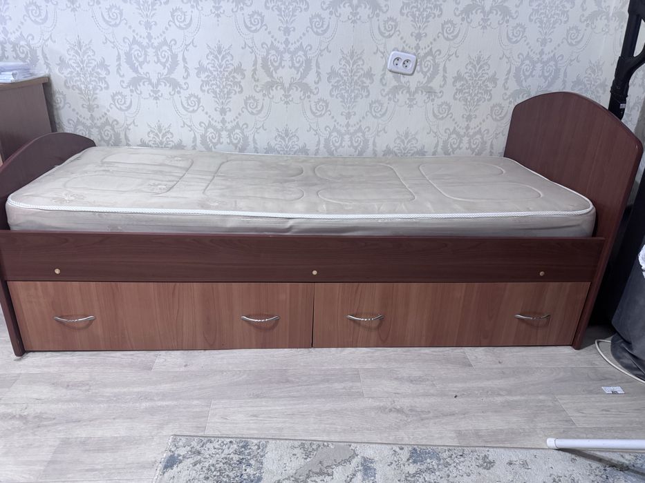 Кровать подростковая