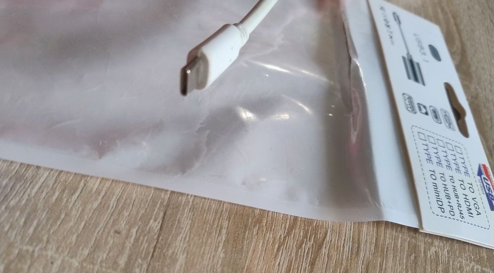 USB C кабели, USB C - VGA адаптер