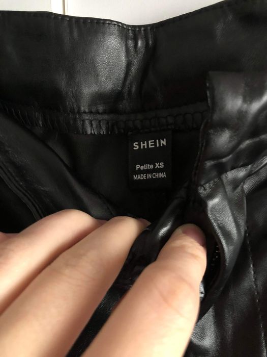 Pantaloni marimea S (10 lei bucata)