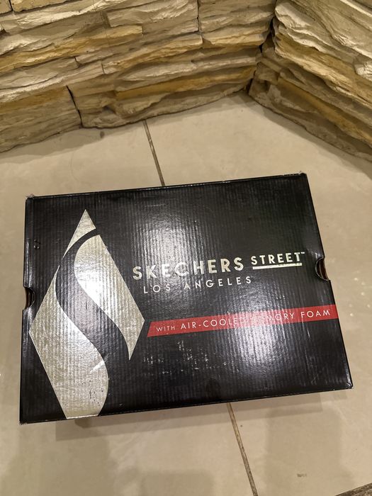 Кроссовки skechers белые
