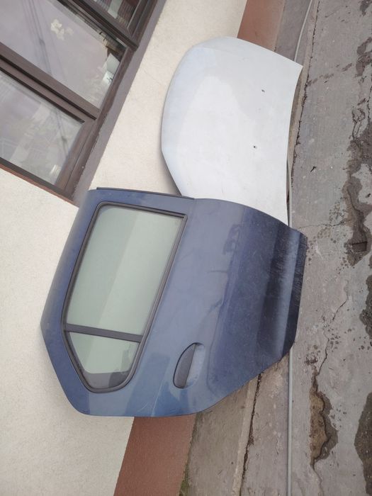 Capotă față Logan 2, far stânga aripă față dreapta ușă spate dreapta