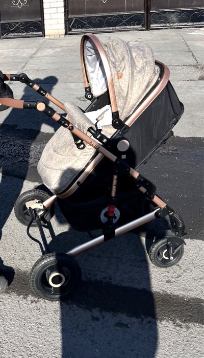 Продам коляску Lorelli Alba