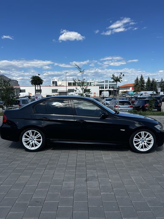 BMW 330  XI  E90