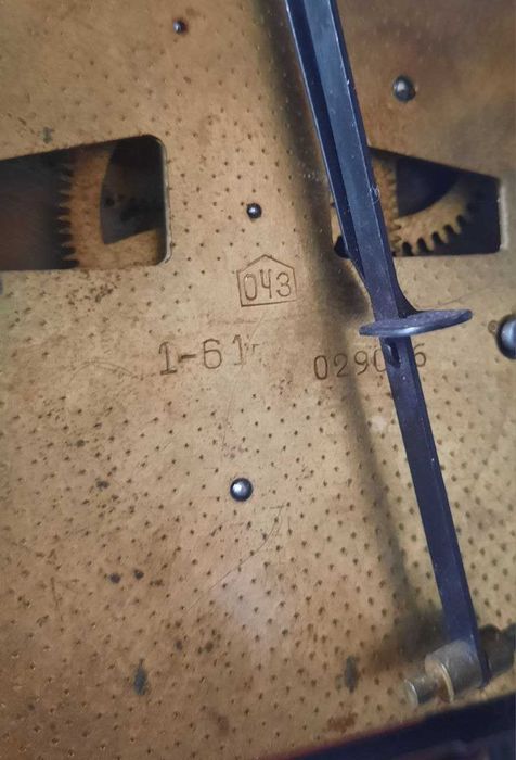 Продам стариные часы с боем ОЧЗ