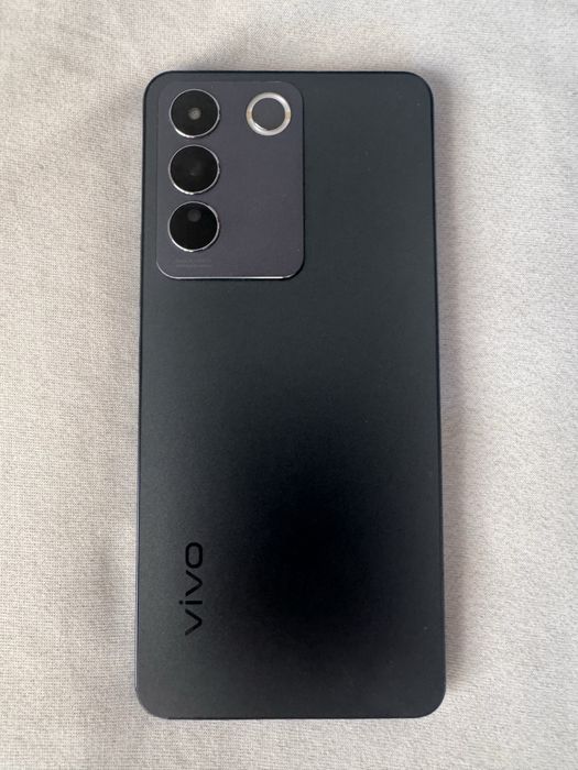 Продам Vivo v27e