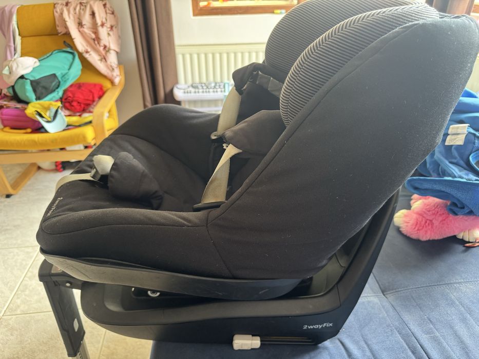 Столче за кола Maxi Cosi 2 way pearl с база