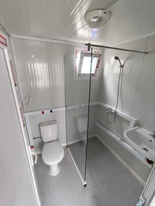 Контейнери 300см/600 см със санитарен възел