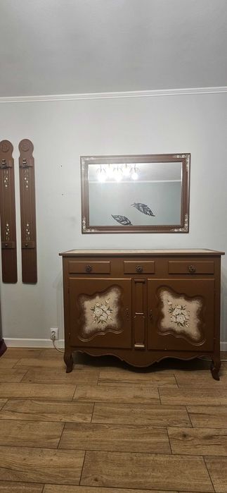 Vand set  mobilier 4 piese din lemn vopsit, pictat manual