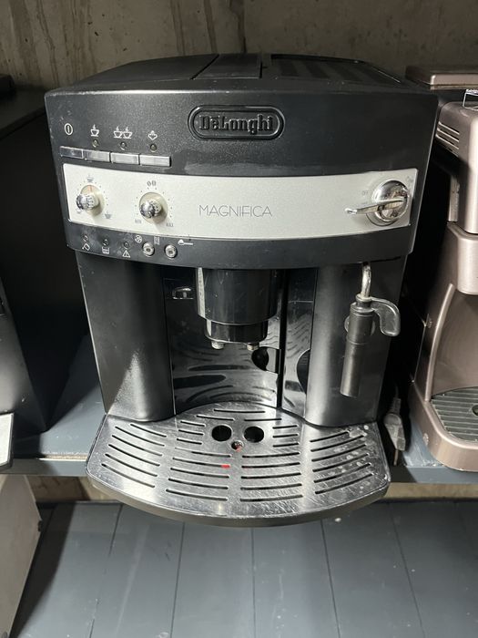 Aparat de cafea delonghi