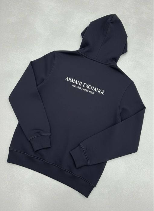 Продам зипку от armani exchange