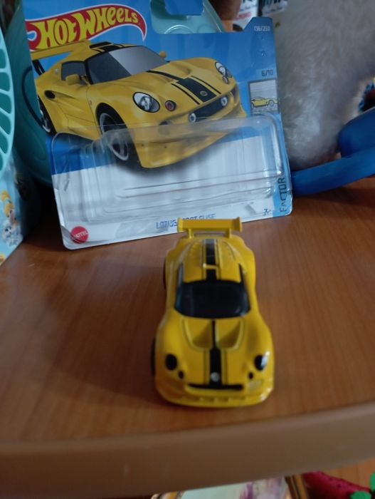 Продам машинку хот вилс оригинал