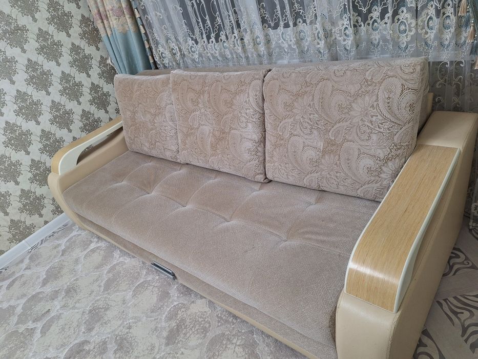 Продам диван большой