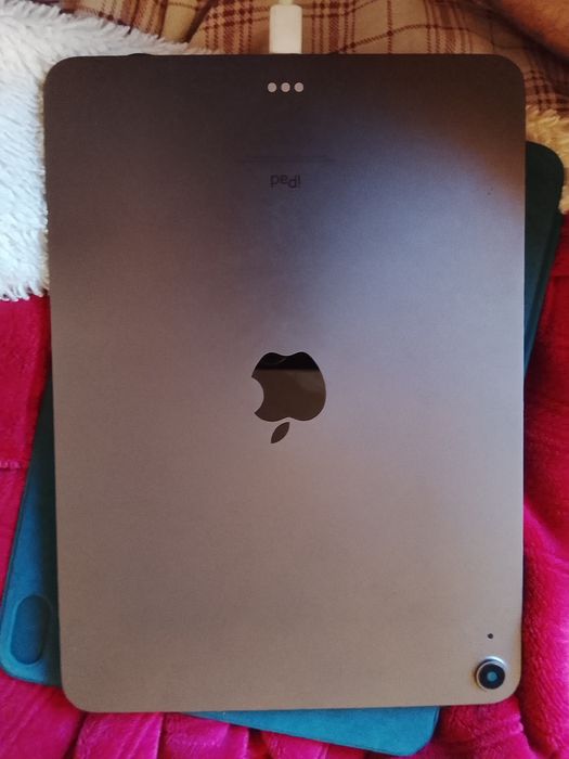 Ipad запазен работи