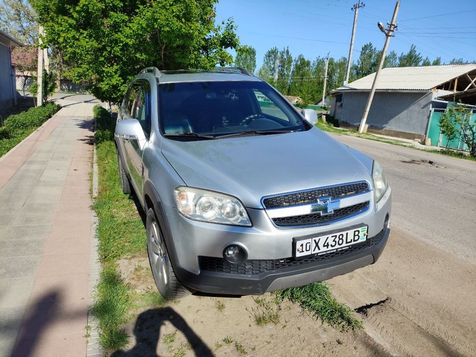 Chevrolet Captiva LT2.   2010года