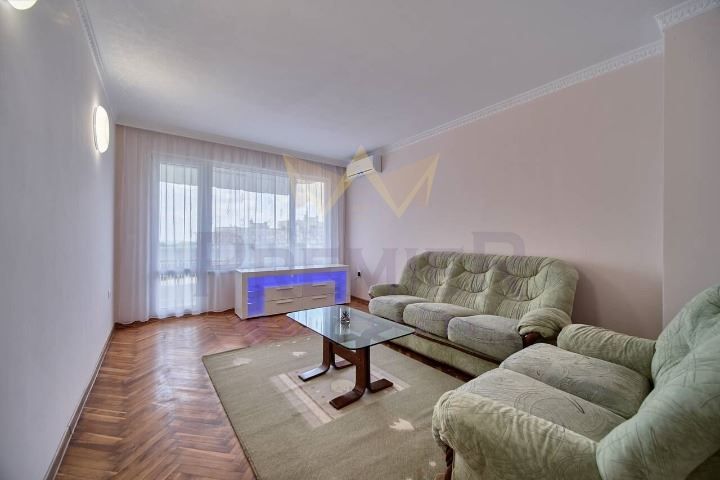 Дава се под наем Тристаен апартамент в Варна, Владислав Варненчик - 71 кв.м за 550 € - Снимка #4