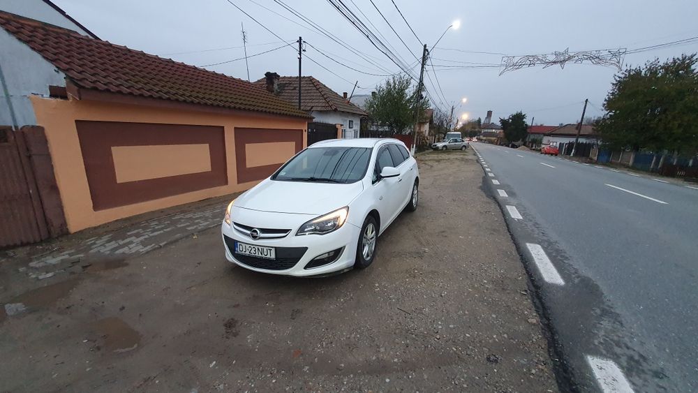 Opel Astra j 1.6 gpl