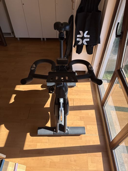 Bicicleta Spinning Magnetica GO4FIT® Model GF220 PRO, Volanta 18kg