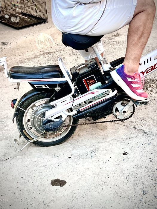 Срочна скутер сотилади