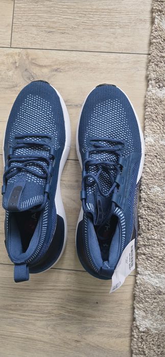 Under Armour  чисто нови с етикет.